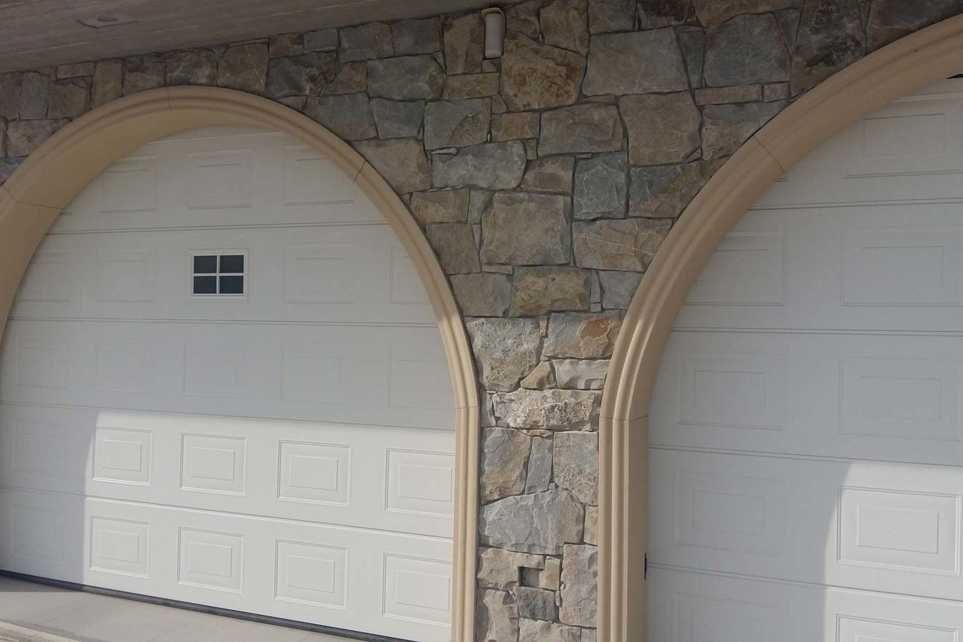 Garage Faccia a Vista Pietra